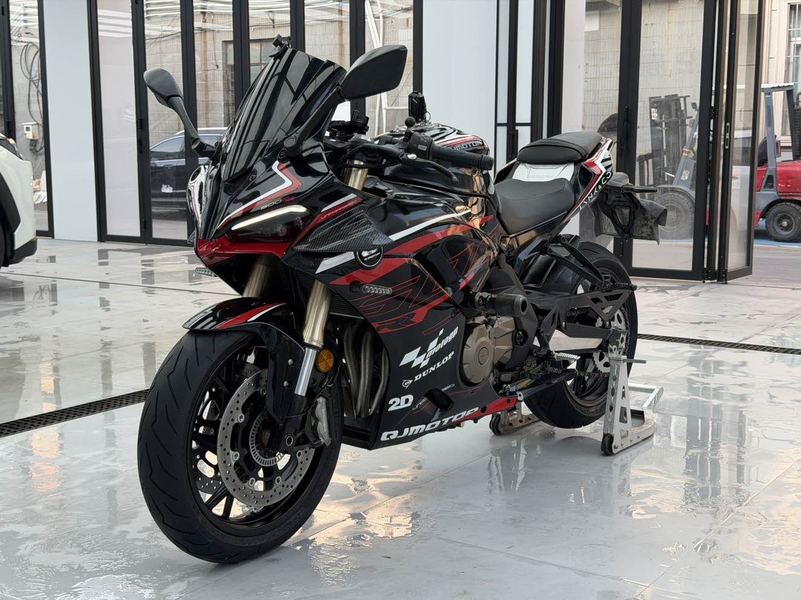 QJMOTOR 赛600