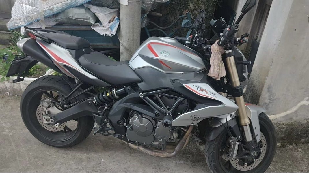 贝纳利 TNT600i