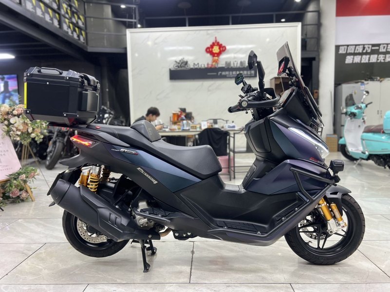 无极 SR250GT