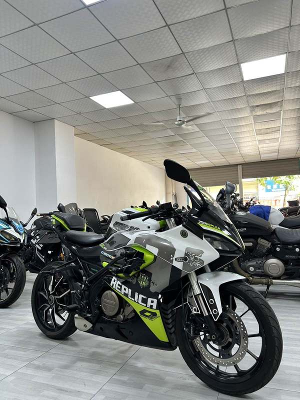 QJMOTOR 赛250