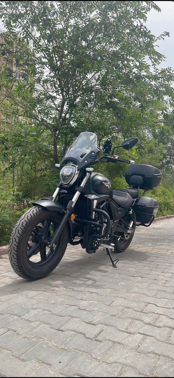 豪爵 TR300
