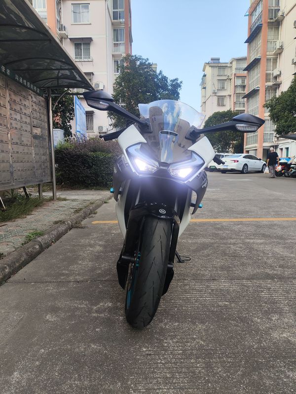 春风 675SR