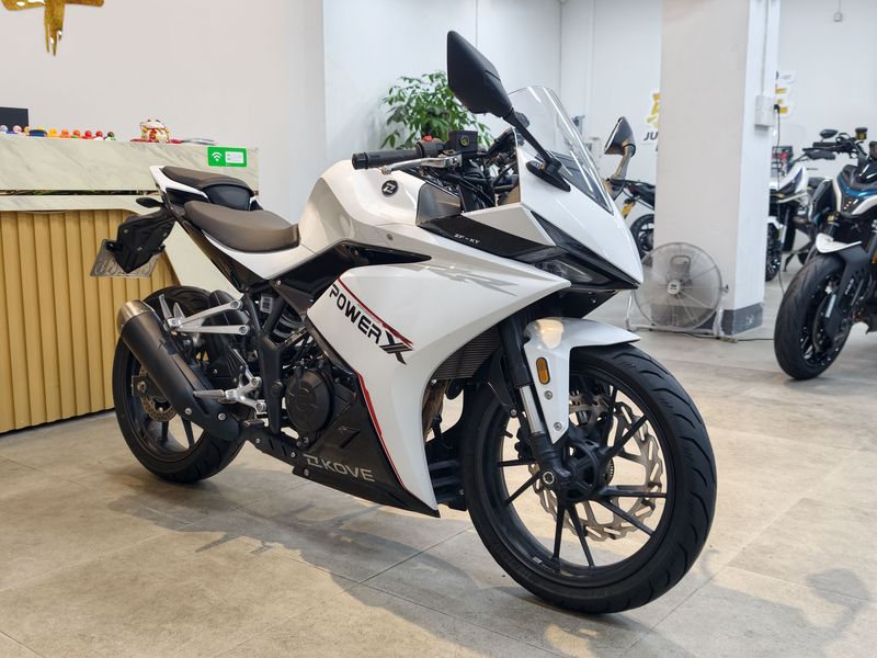 凯越 250RR 刺鸟