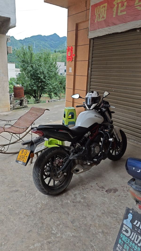 贝纳利 蓝宝龙 BN302S