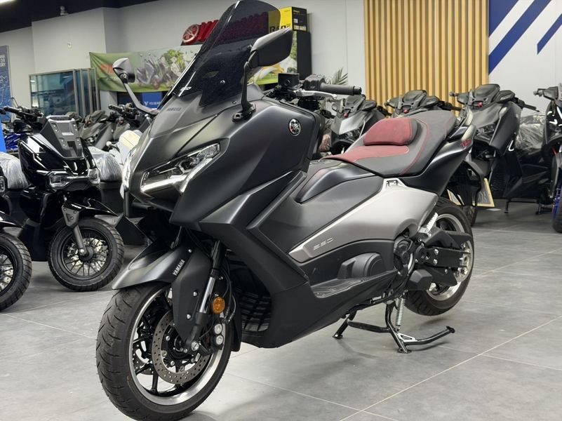 雅马哈 TMAX