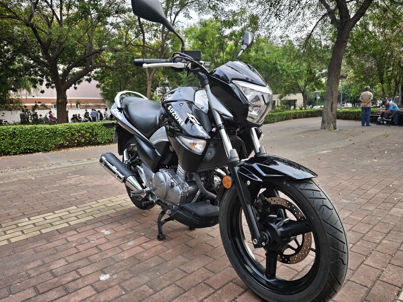 豪爵铃木 骊驰 GW250