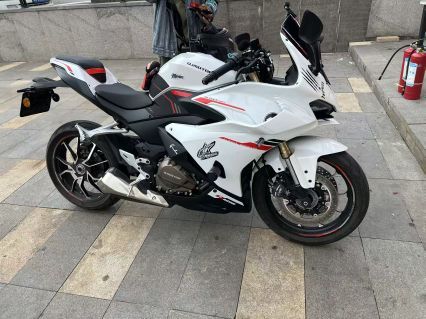 QJMOTOR 赛450