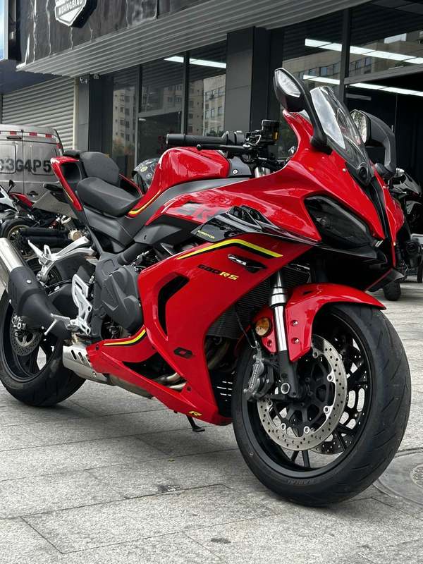 QJMOTOR 赛600