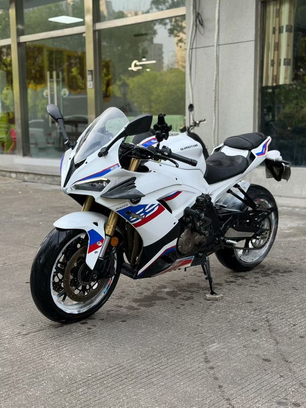 QJMOTOR 赛600