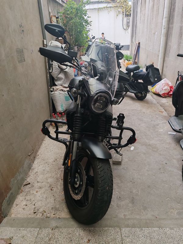 豪爵 TR300