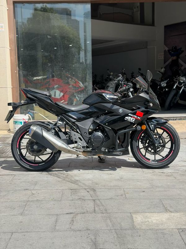 豪爵铃木 GSX250R