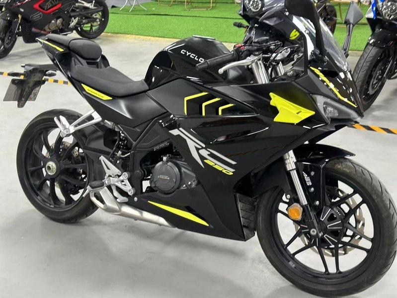 赛科龙 RC250