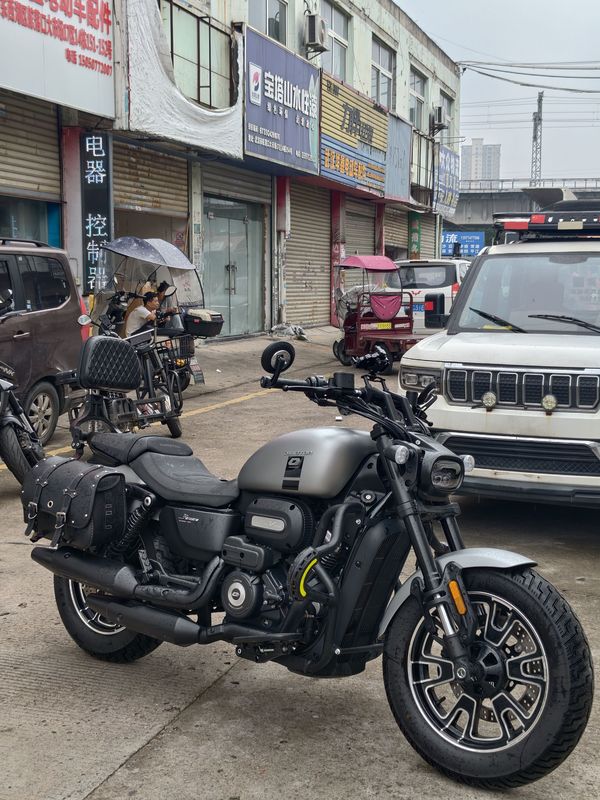 QJMOTOR 闪250