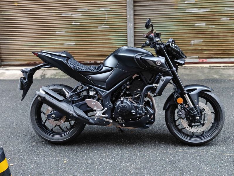 雅马哈 MT-03