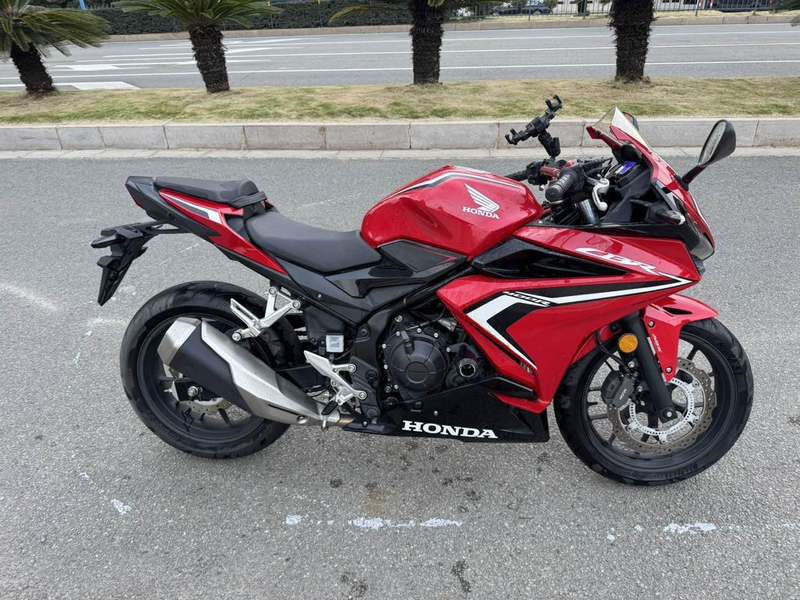 本田WING CBR400R