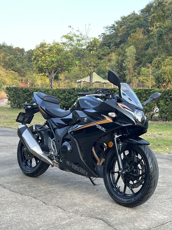 豪爵铃木 GSX250R
