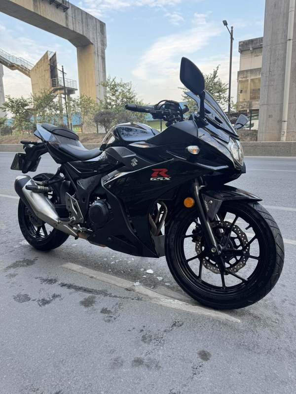 豪爵铃木 GSX250R