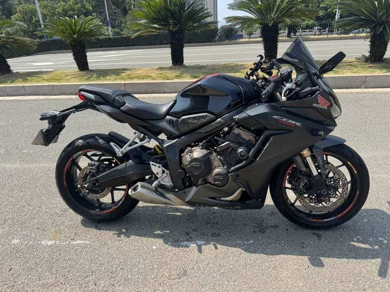 本田DREAMWING CBR650R