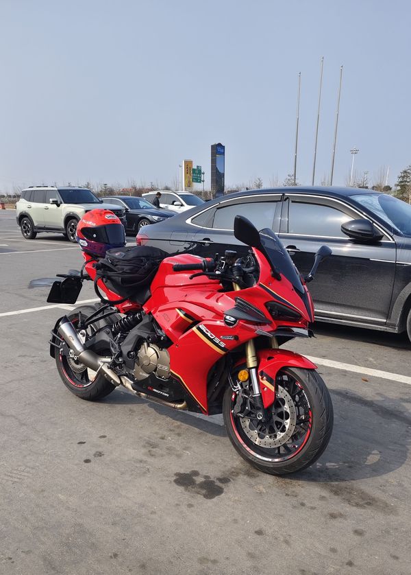 QJMOTOR 赛600