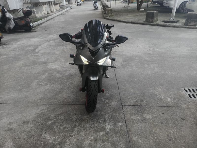 QJMOTOR 赛600