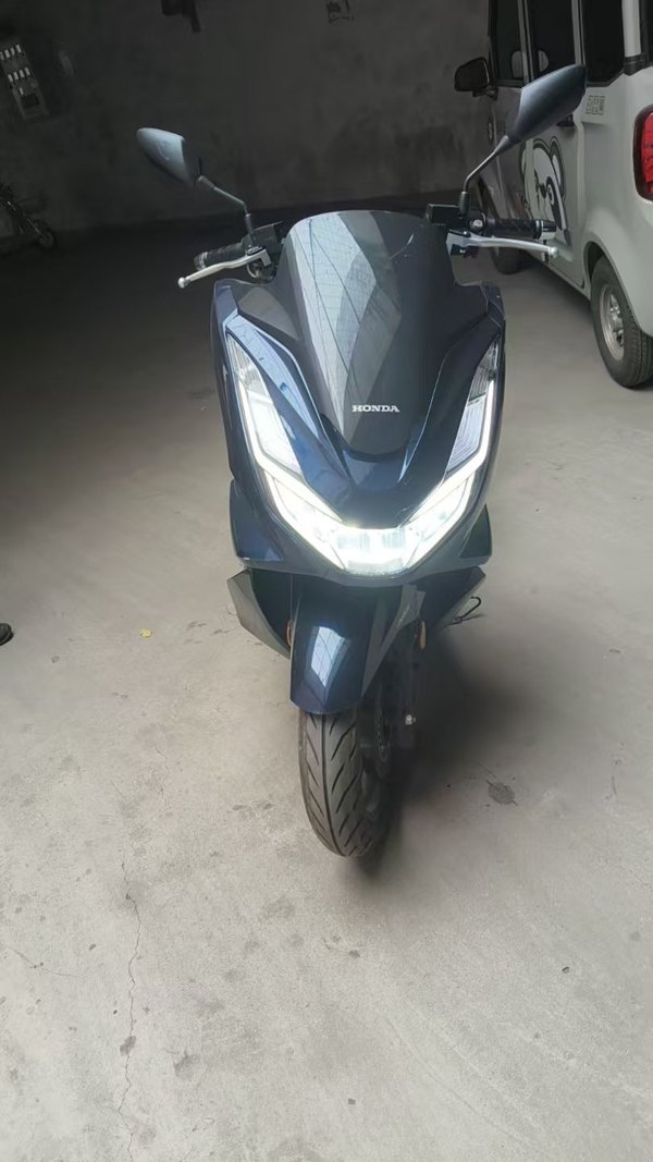五羊本田 PCX