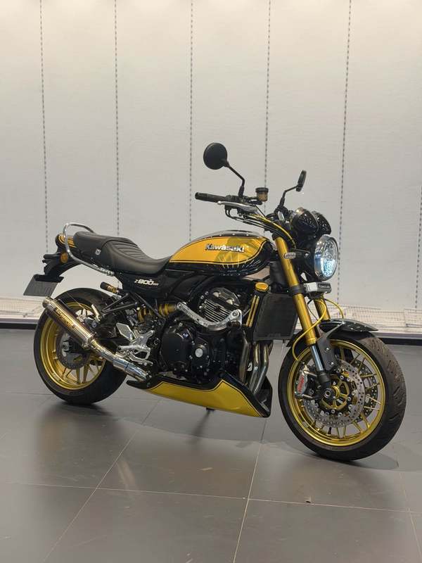 川崎 Z900RS