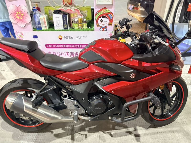 豪爵铃木 GSX250R