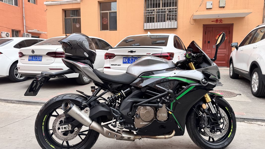 QJMOTOR 赛600