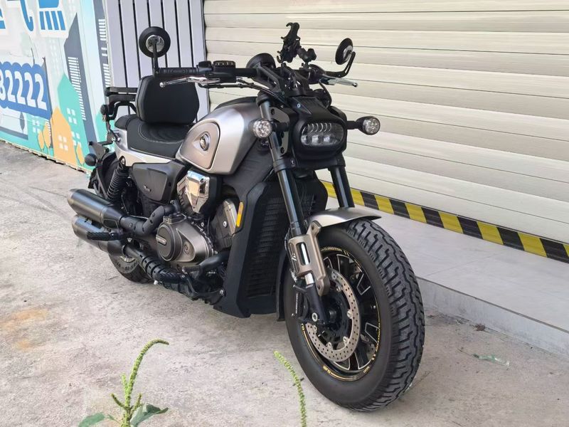 QJMOTOR 闪600