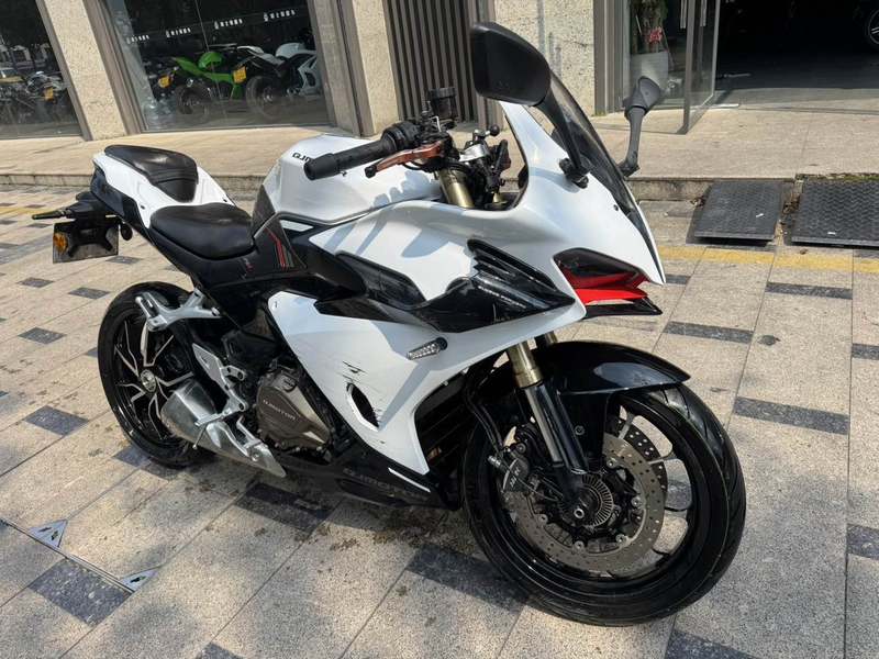 QJMOTOR 赛450