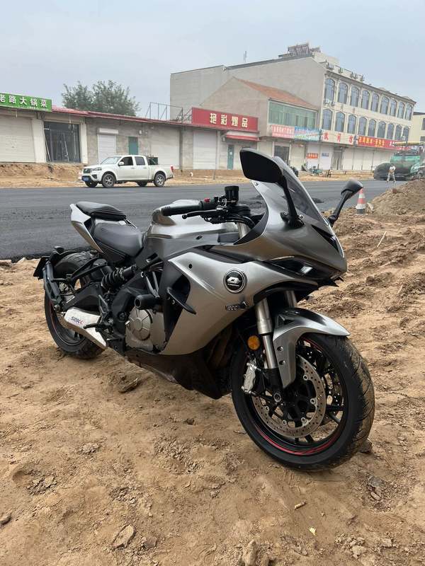 QJMOTOR 赛600