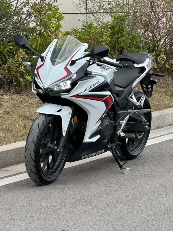 本田WING CBR400R