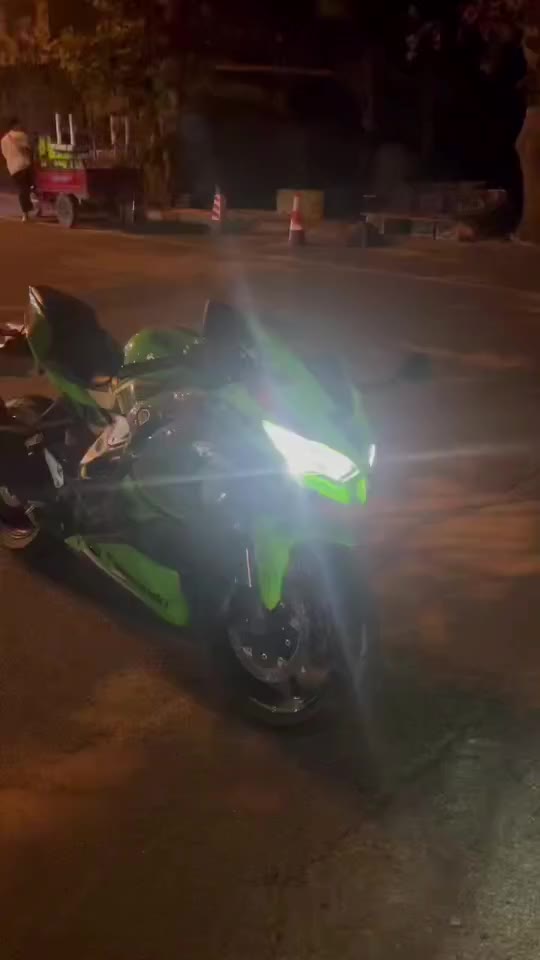 川崎 ZX-4R