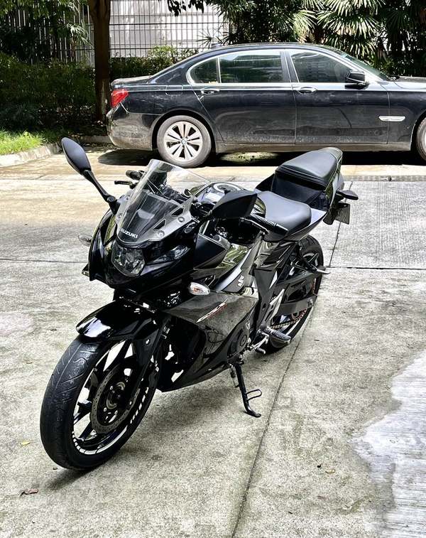 豪爵铃木 GSX250R