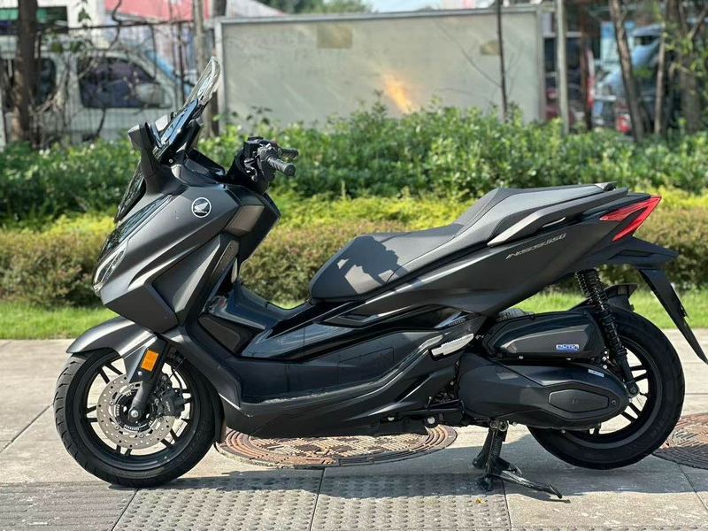 本田WING NSS350