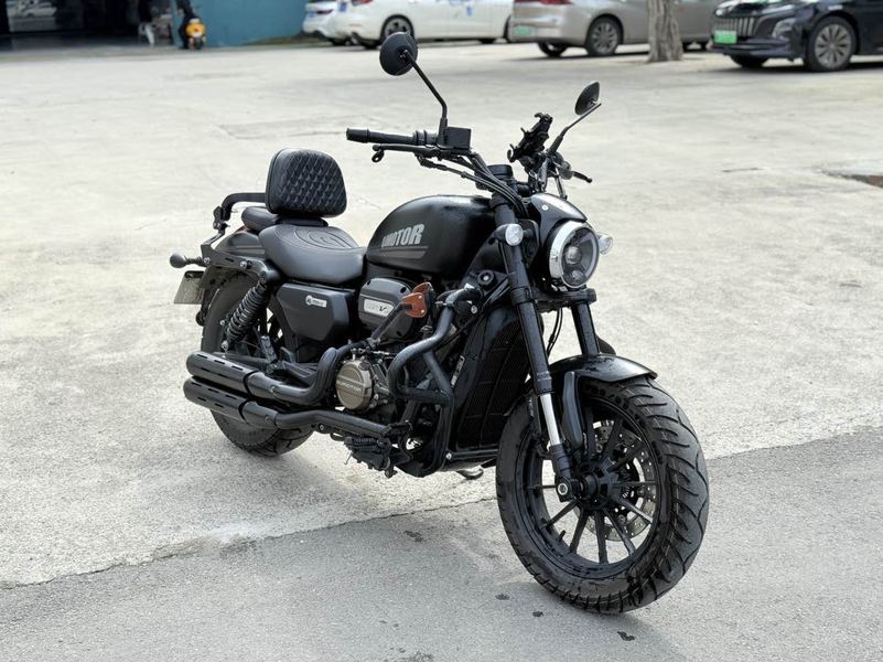 QJMOTOR 闪250