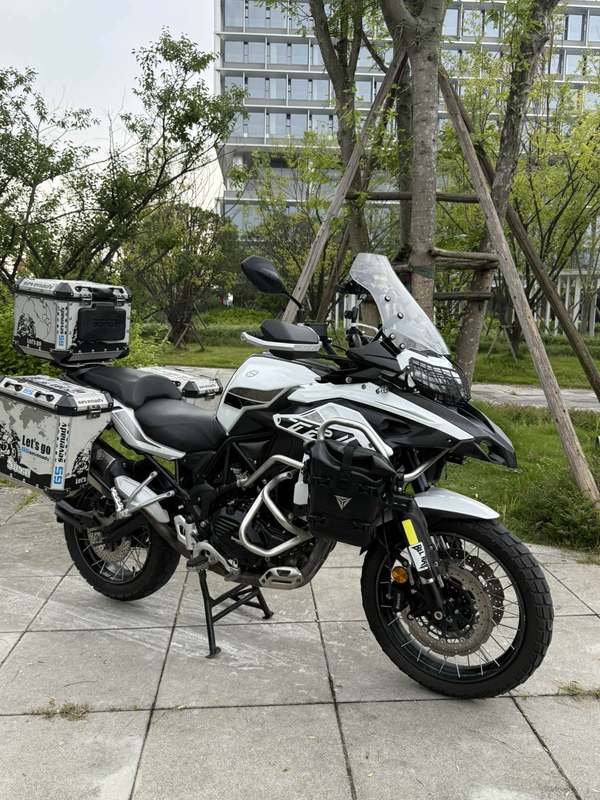 贝纳利 金鹏 TRK502