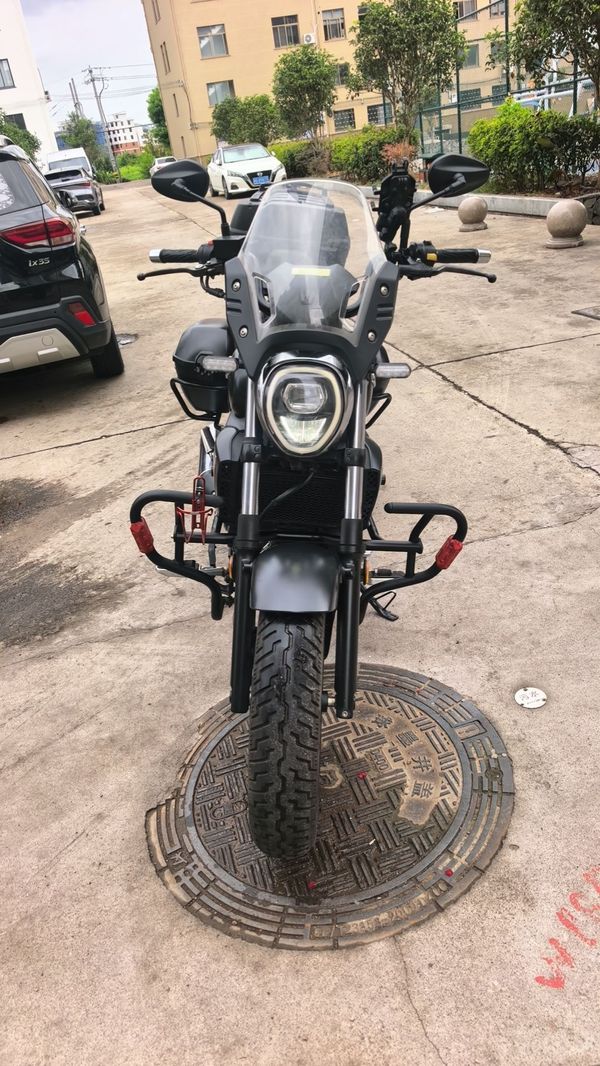 豪爵 TR300