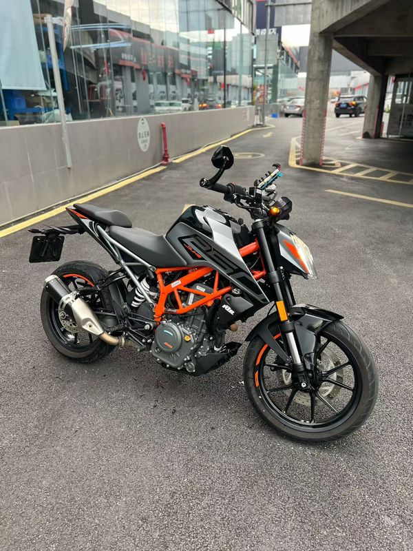 KTMR2R 250 Duke
