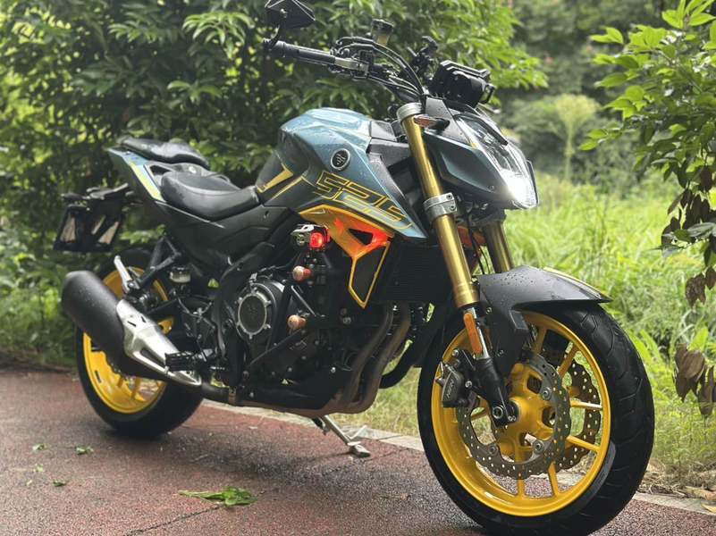 无极 525R