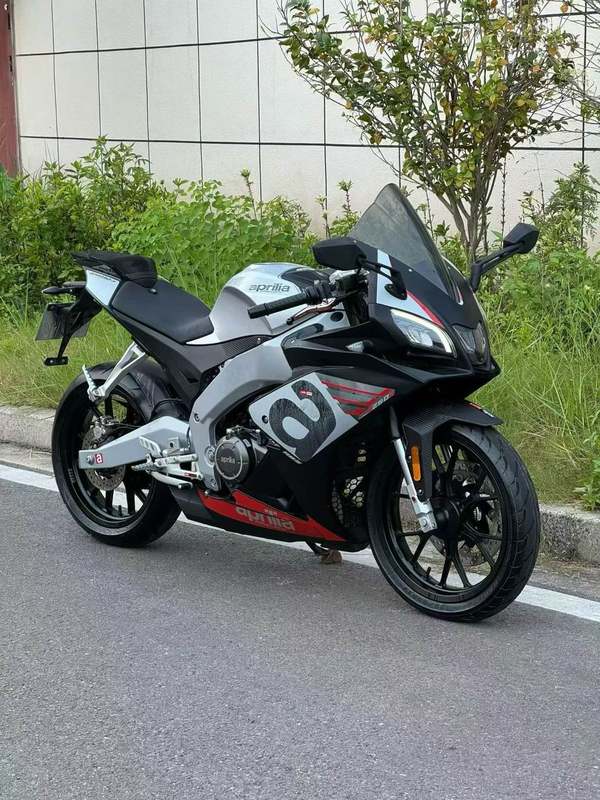 宗申阿普利亚 GPR250R