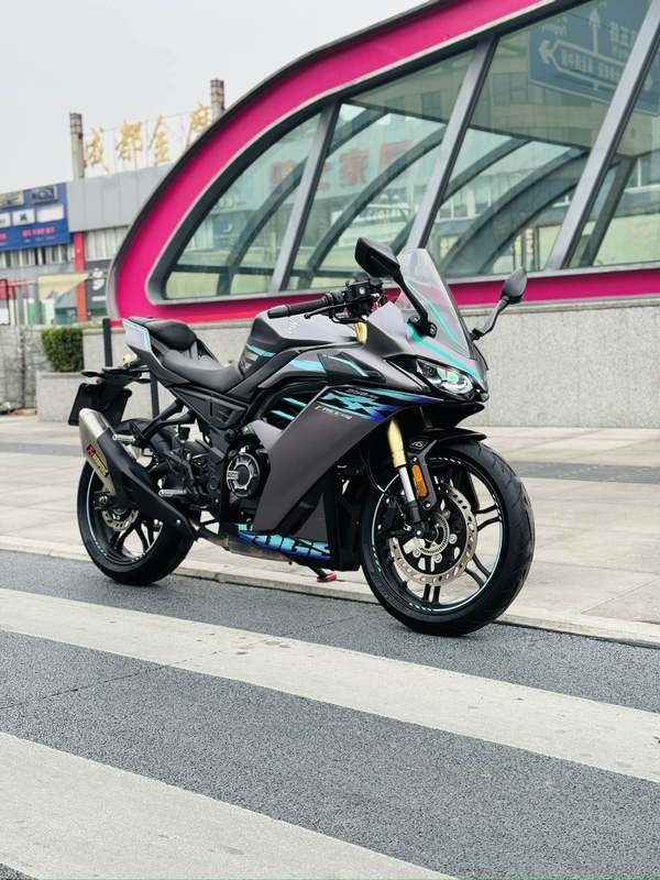 无极 250RR