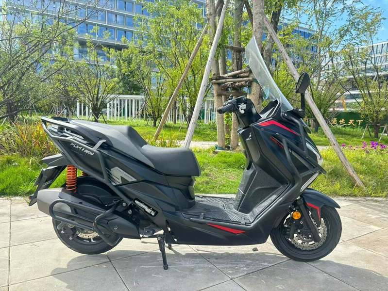 QJMOTOR 鸿250