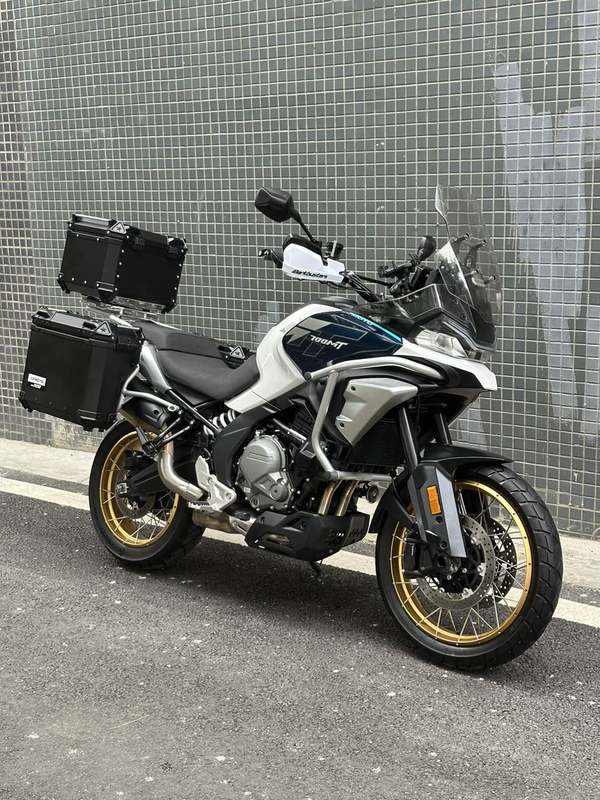 春风 700MT