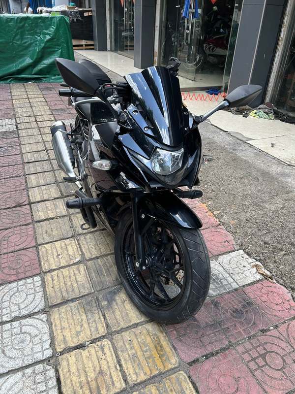 豪爵铃木 GSX250R