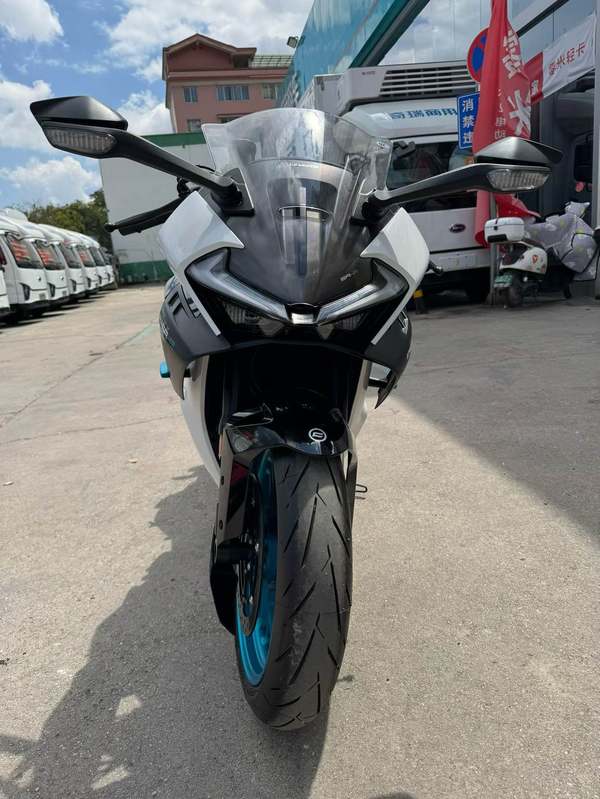春风 675SR