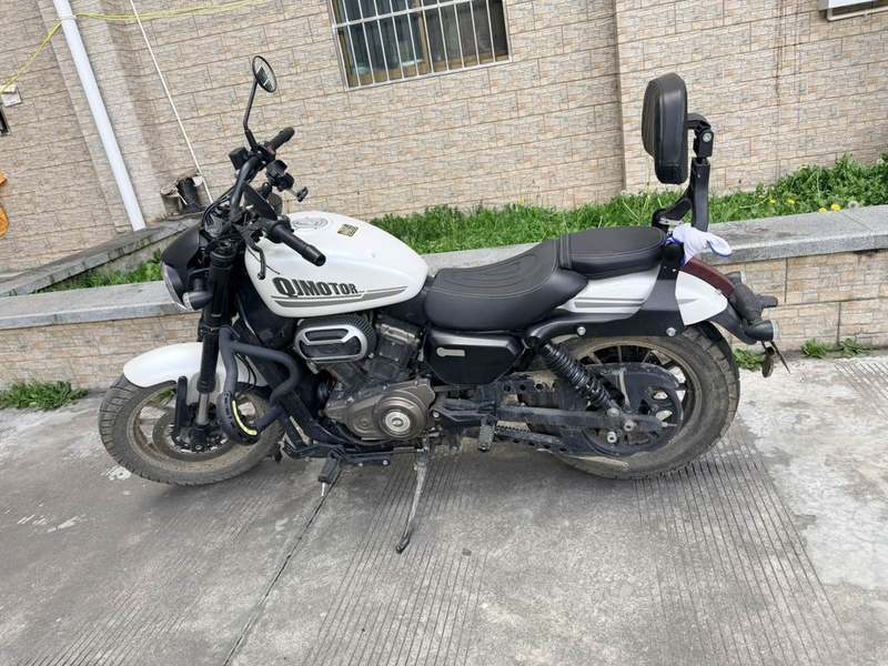 QJMOTOR 闪250