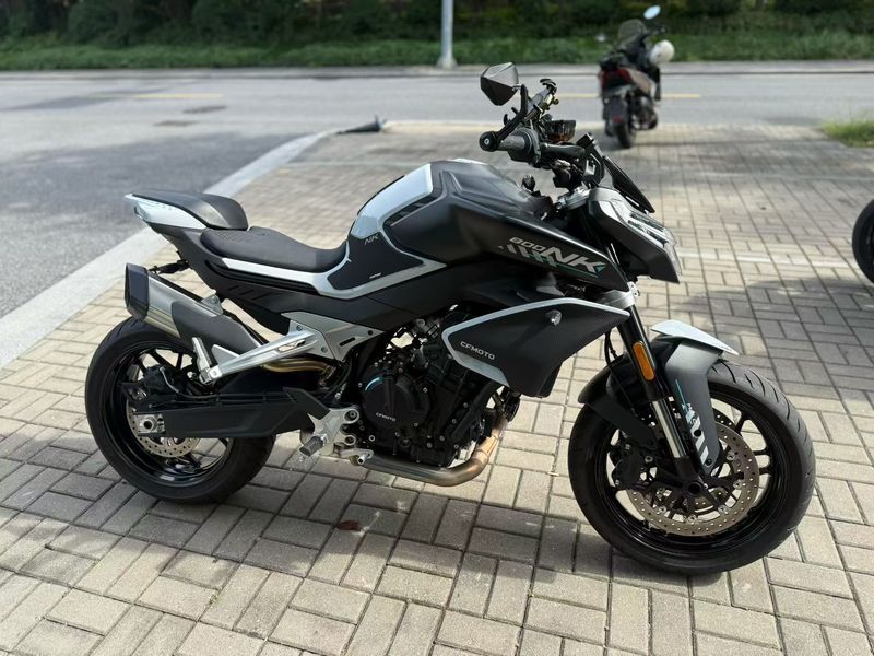 春风 800NK