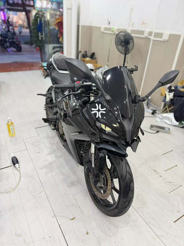 QJMOTOR 赛250