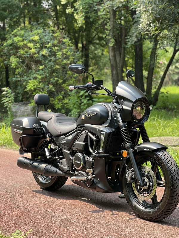 豪爵 TR300